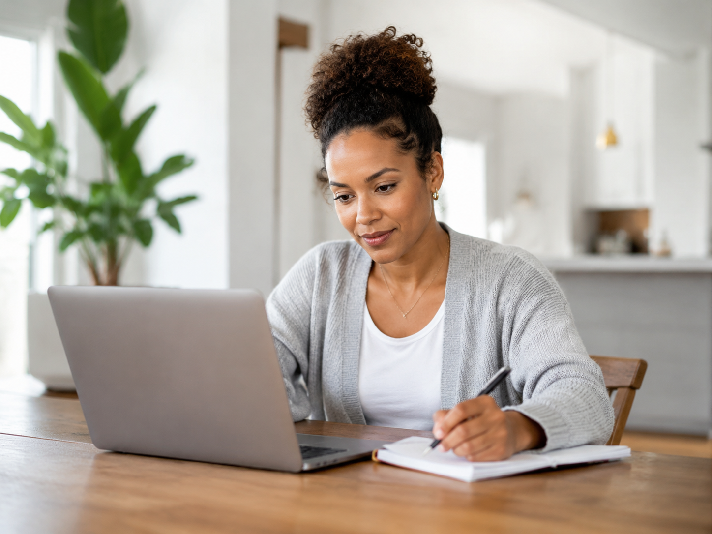 Learner completing an online qualification